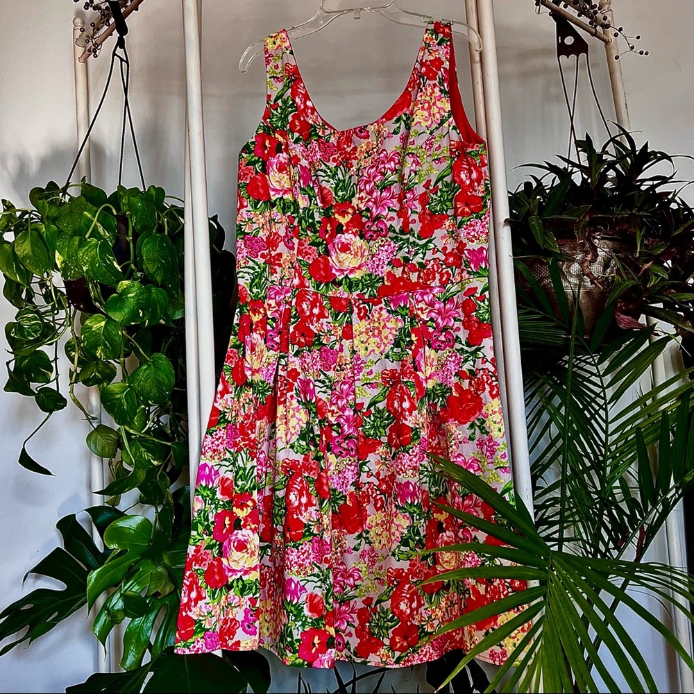 COPY - Very pretty dress, nice thick fabric.